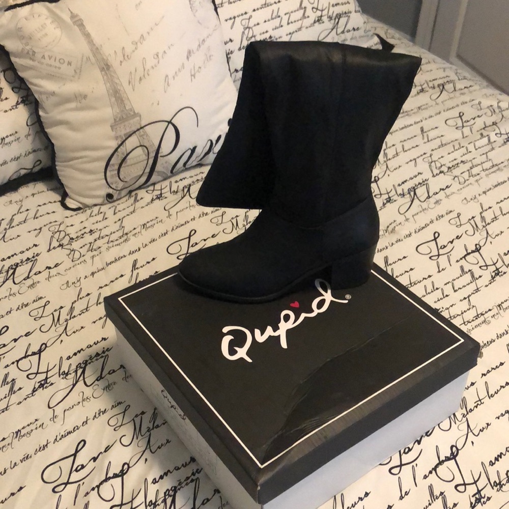 Women’s knee high boots